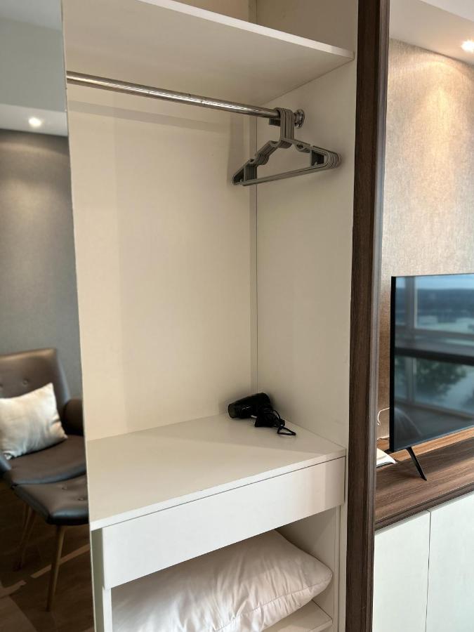 U Residence 2 Studio Apartment Pool View Tangerang Kültér fotó
