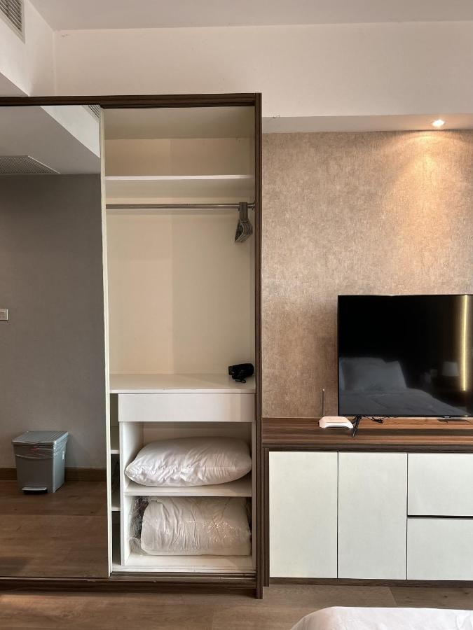 U Residence 2 Studio Apartment Pool View Tangerang Kültér fotó